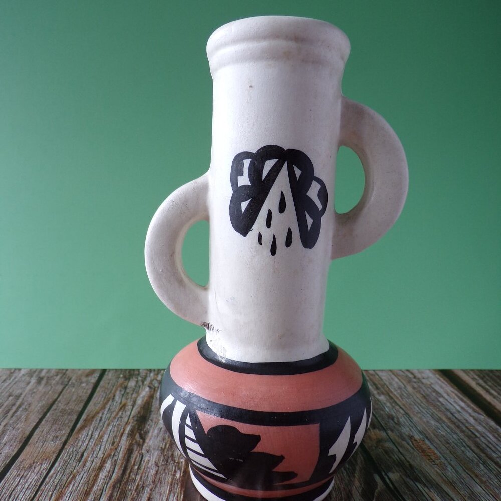 Vintage 1970s Signed Desert Pueblo Native American Souvenir Pottery Vase